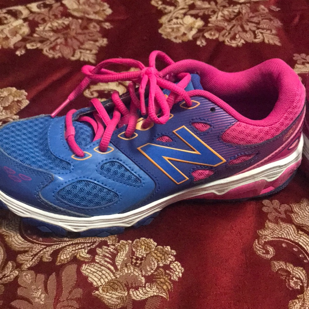 New Balance Girls Tennis Shoes EUC